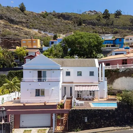 Home2book Exclusive With Pool, El וילה