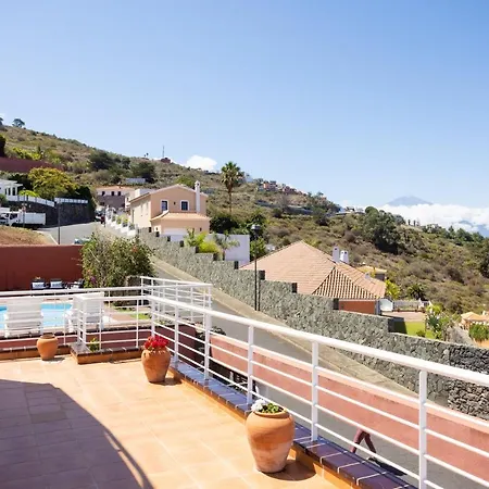 Home2book Exclusive With Pool, El Villa