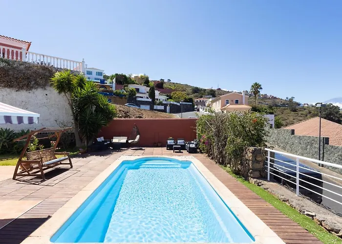 Home2book Exclusive With Pool, El Villa