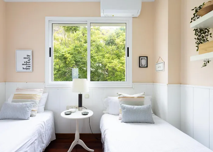 Home2book Exclusive With Pool, El * 사우살