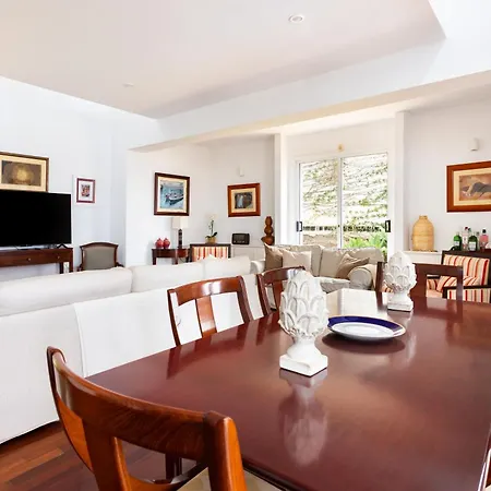 Home2book Exclusive With Pool, El Villa *