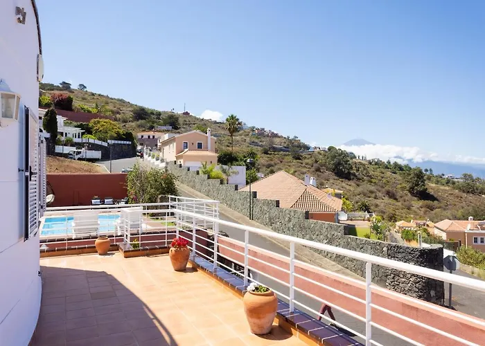 Home2book Exclusive With Pool, El Villa