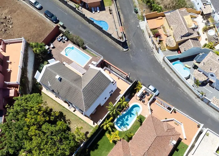 Home2book Exclusive With Pool, El *