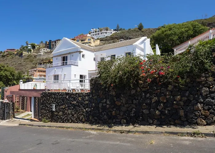 Home2book Exclusive With Pool, El Villa Sauzal